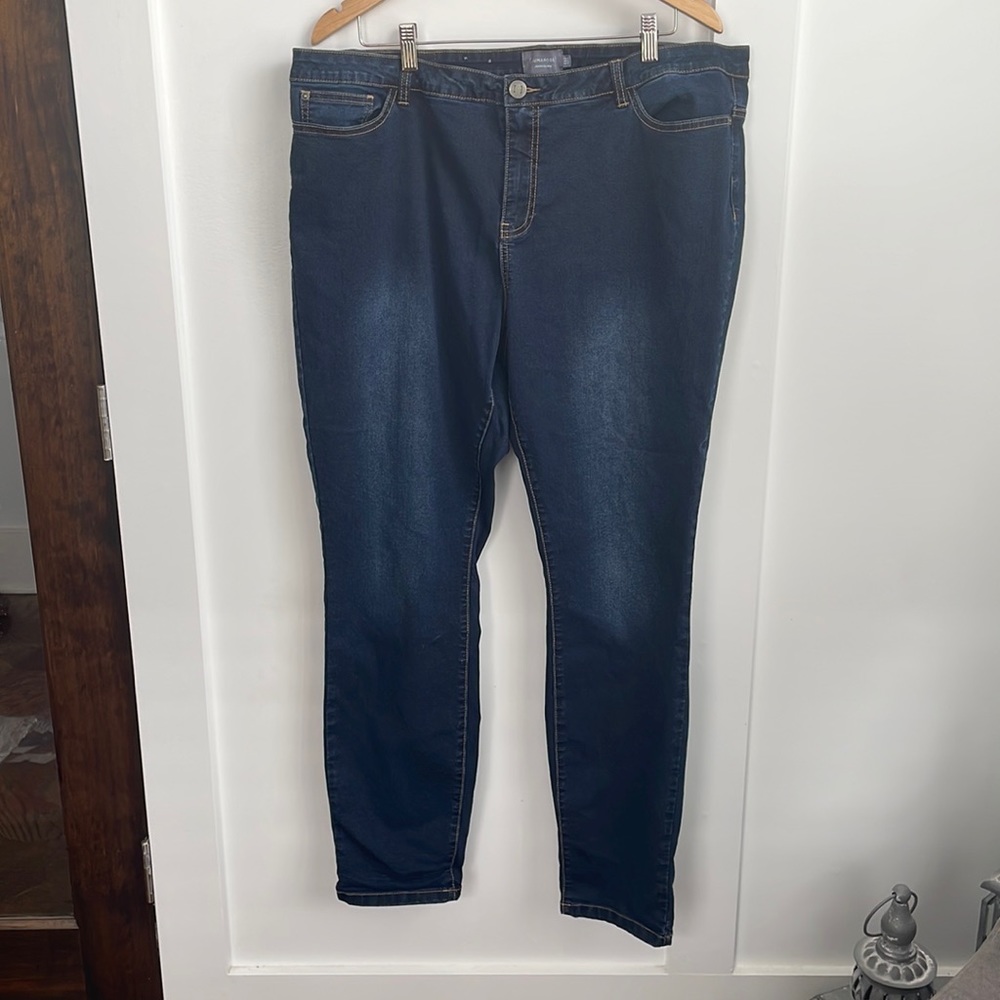 Dark wash jeans. Sz 22
